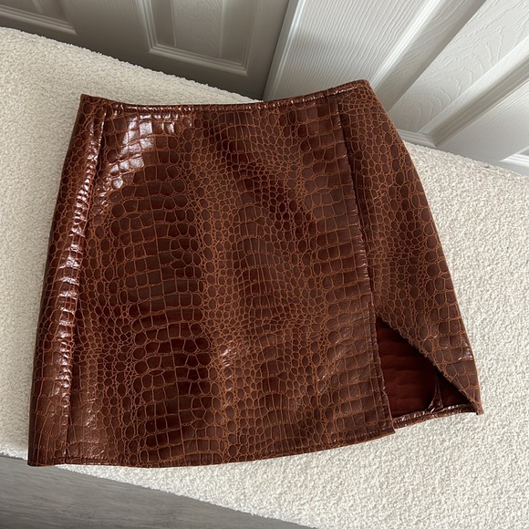 Motel rocks brown croc skirt - Picture 5 of 7